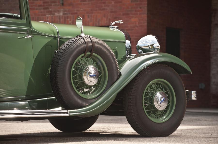 Детали экстерьера Lincoln Model KB Coupe by Judkins (244-B) 1932 года  (фото 34 из 52)